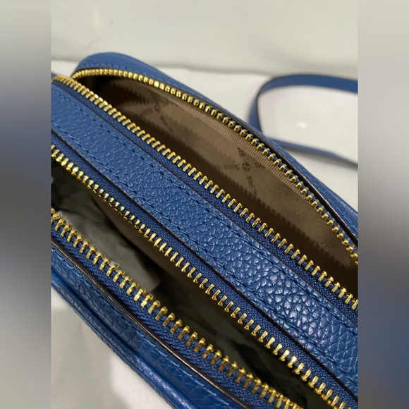 Michael Kors Blue Crossbody - Picture 5 of 7